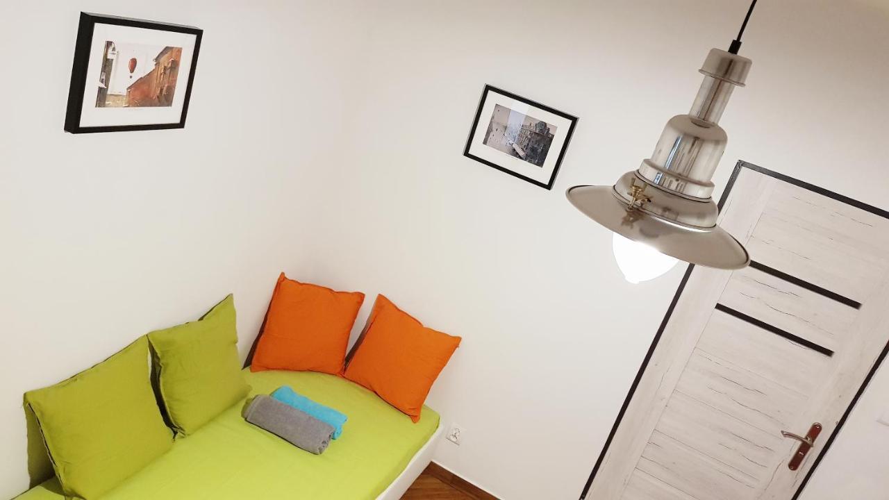 Cozy & Fun Rooms Wojewodzka, Chopina, Damrota คาโตวีตเซ ภายนอก รูปภาพ