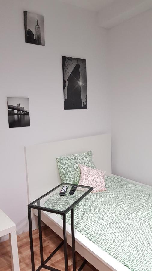 Cozy & Fun Rooms Wojewodzka, Chopina, Damrota คาโตวีตเซ ภายนอก รูปภาพ